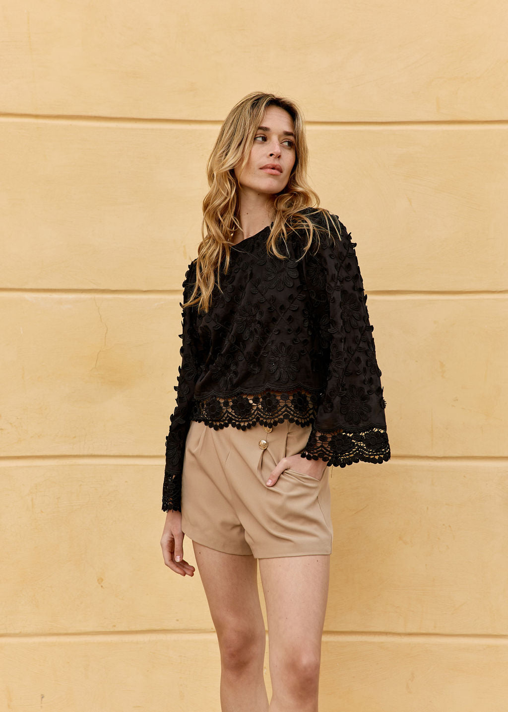 TOP NOIR TALIE