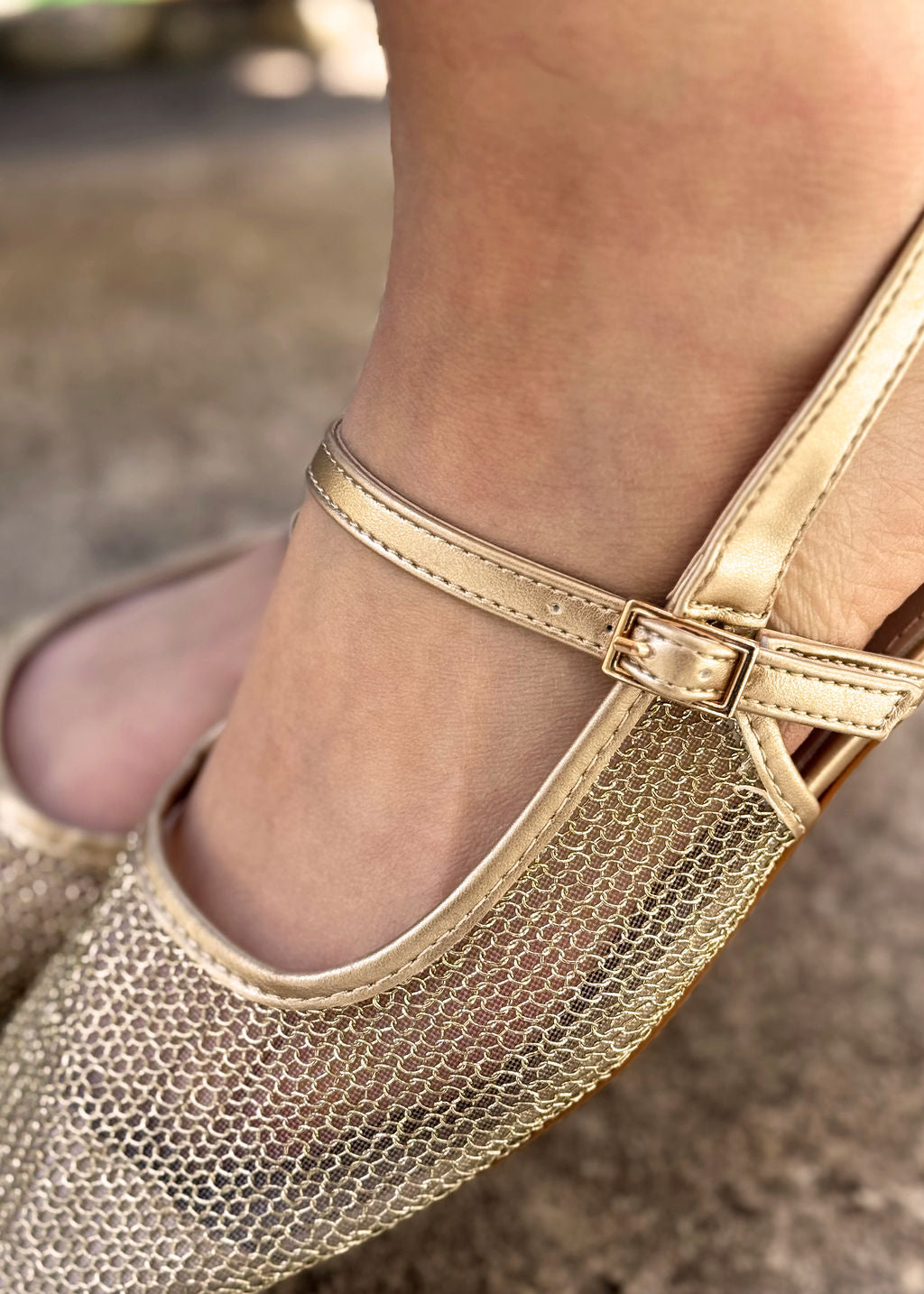 CHAUSSURE OR HESTERE