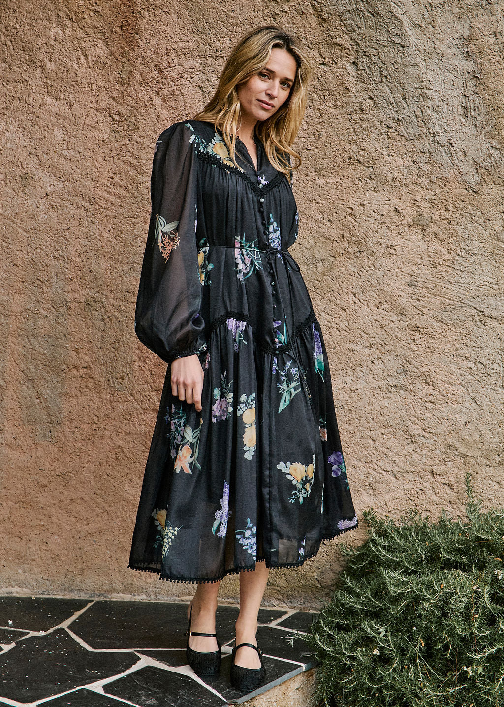 Robe Fleurie Look Robe Noire Hiver Robe Noir A Fleur Sales