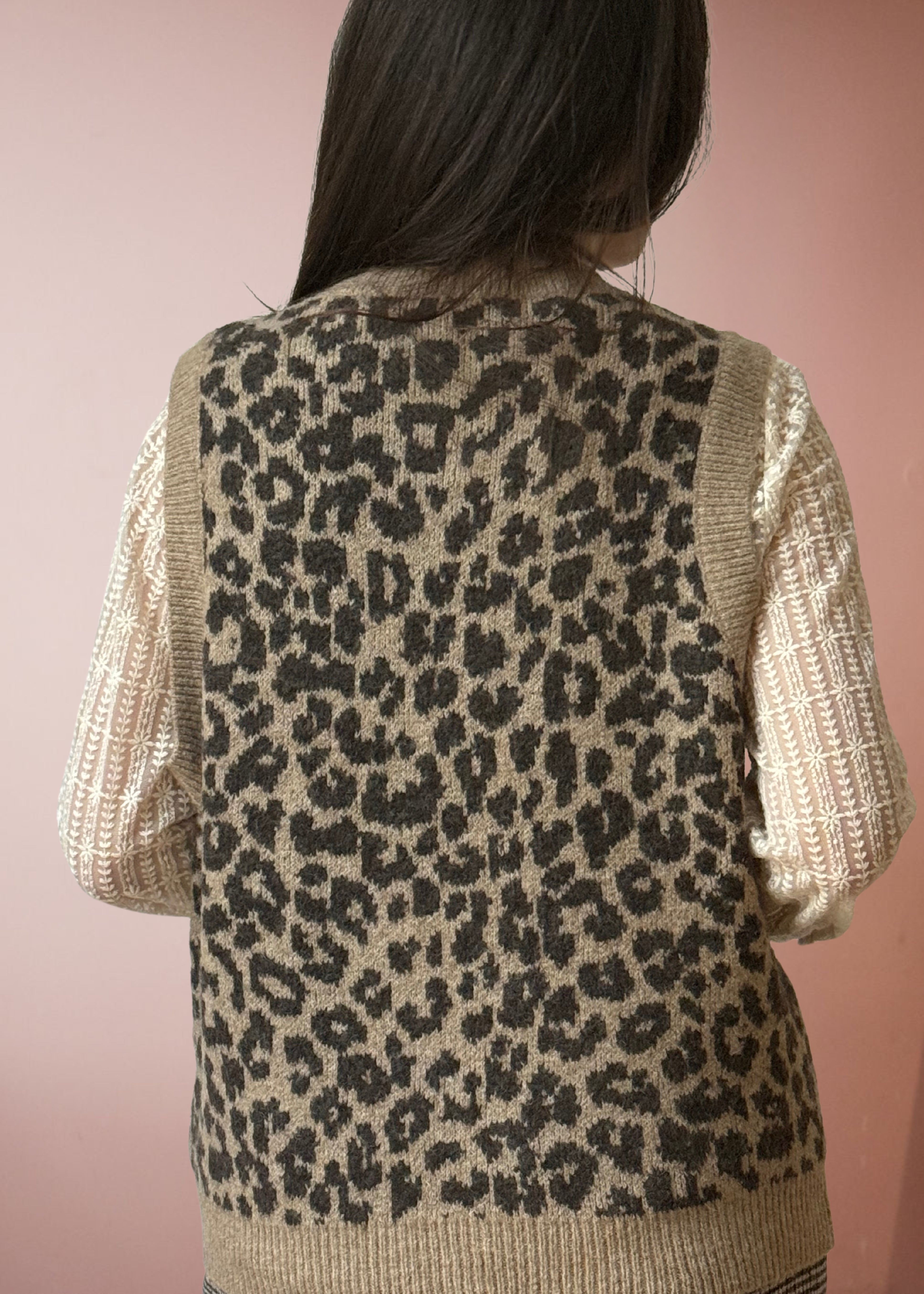 PULL SANS MANCHES LEOPARD MARTIS