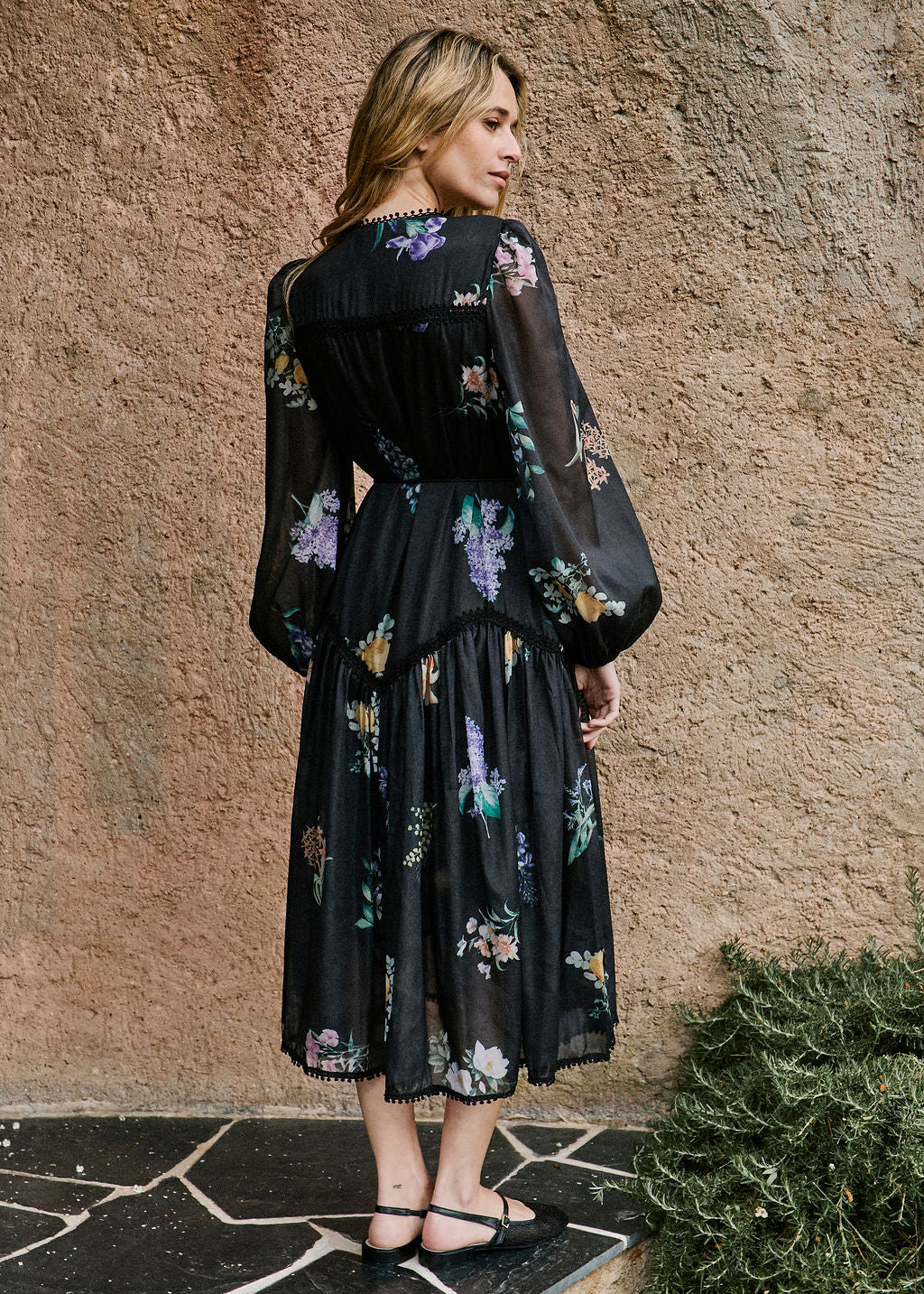 ROBE NOIR REPONCE